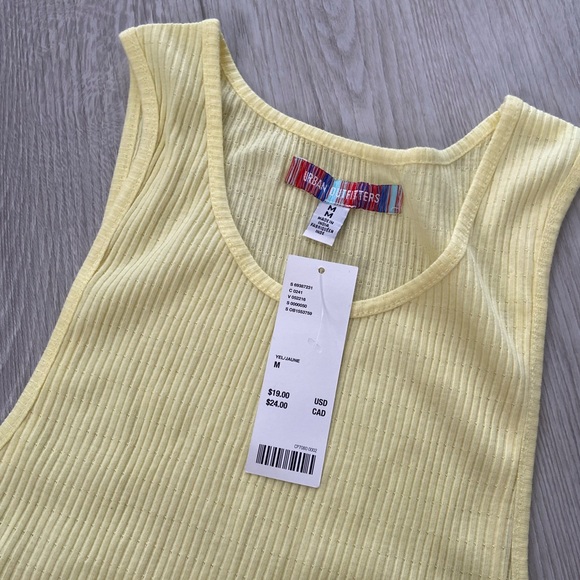Women’s Urban Outfitters Light Yellow Ribbed Tank Top - Picture 4 of 6